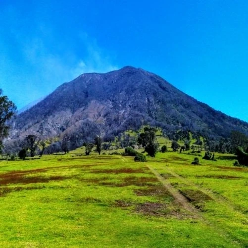 Cône volcanique du Turrialba au Costa Rica