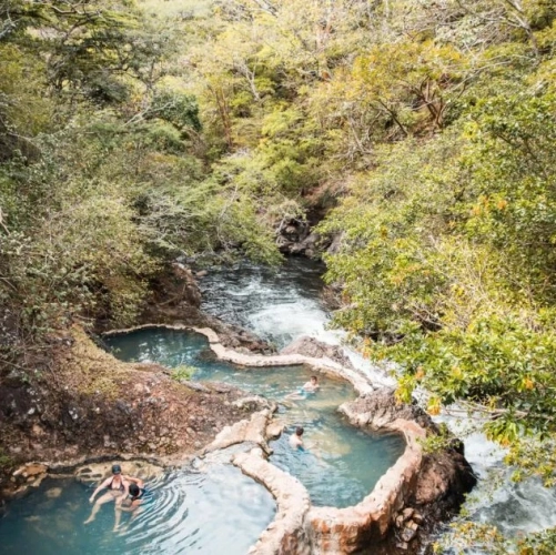 Sources chaudes et bains de boue à Rincon de la Vieja au Costa Rica